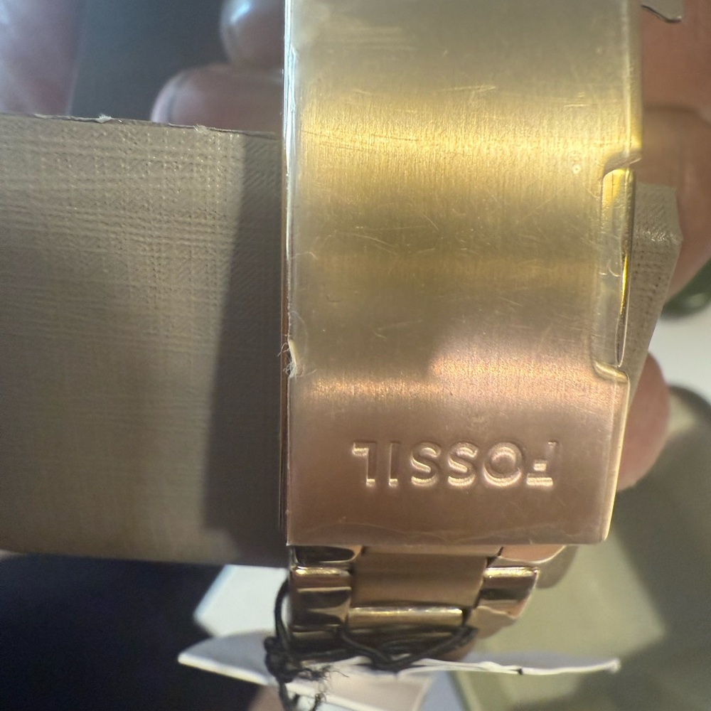 Fossil Gold and Tan Watch - Picture 4 of 5